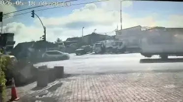 Arnavutköy'de Zincirleme Kaza: 5 Yaralı