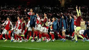 Arsenal, 22 Yıl Sonra Premier Lig Şampiyonu Oldu