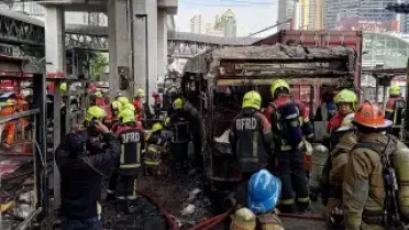 Bangkok'ta Yük Treni Halk Otobüsüne Çarptı: 8 Kişi Hayatını Kaybetti