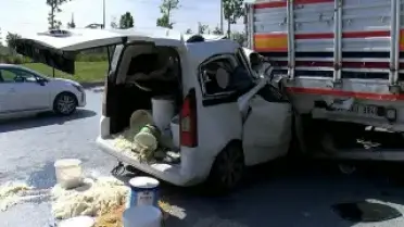 Başakşehir'de Kaza Yapan Sürücünün Tutanak Tutarken Arkadan Çarpması Sonucu Araçta Sıkışması