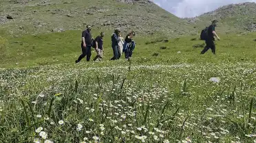 Batman'ın Kozluk İlçesinde Doktorlardan Doğa Yürüyüşü