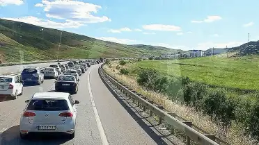 Bayram Dönüşü Trafik Kabusu: Trabzon'dan Ankara ve İzmir Yolları Kilitlendi