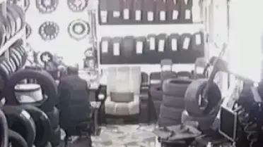 Bayrampaşa'da Akrabasını Silahla Vuran Şüpheli Kamerada