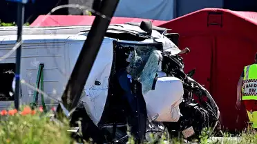 Belçika'da Okul Servisi ile Tren Çarpıştı: Çok Sayıda Yaralı ve Hayatını Kaybeden Var