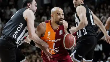 Beşiktaş GAİN, Galatasaray MCT Technic'i yenerek adını yarı finale yazdırdı