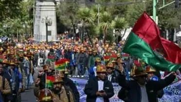 Bolivya'da Binlerce Madenci Başkenti Abluka Altına Aldı: Başkanın İstifası Talep Ediliyor