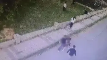 Büyükçekmece'de 15 Yaşındaki Genç Bıçaklı Kavgada Hayatını Kaybetti