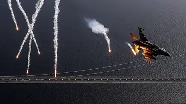 Çanakkale Semalarında Savaş Uçakları Nefes Kesti