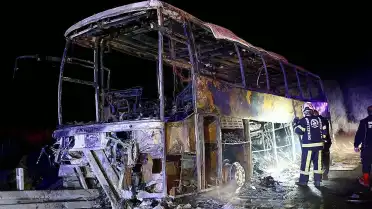 Denizli'de Otobüs Kazası: 7 Kişi Hayatını Kaybetti, 30 Kişi Yaralandı