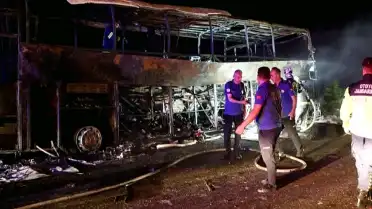 Denizli'de Otobüs Yangınında 7 Kişi Hayatını Kaybetti, 30 Kişi Yaralandı
