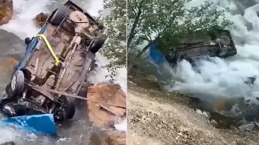 Dereye Uçan Otomobilde Karı-Koca Hayatını Kaybetti, 1 Kişi Yaralandı