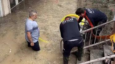 Edirne'de Sağanak Yağış İş Yerlerini Vurdu
