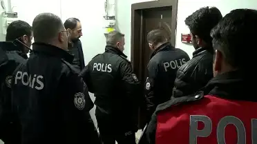 Erzurum'da 17 Yaşındaki Y.A.Y., Anneannesini Bıçakla Yaralayarak Rehin Aldı