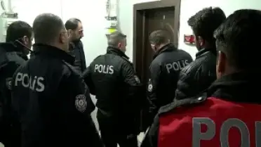Erzurum'da 17 Yaşındaki Y.A.Y., Anneannesini Bıçakla Yaralayarak Rehin Aldı