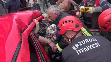 Erzurum'da Trafik Kazası: 5 Yaralı