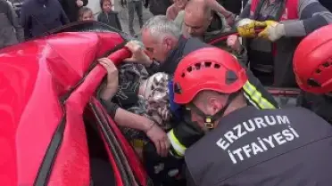 Erzurum'da Trafik Kazası: 5 Yaralı