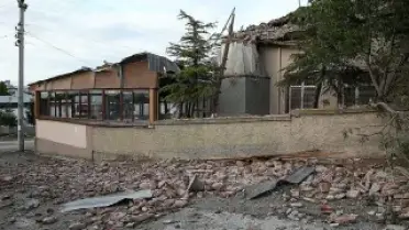Eskişehir'de Yıldırım Caminin Minare Yıkımına Neden Oldu
