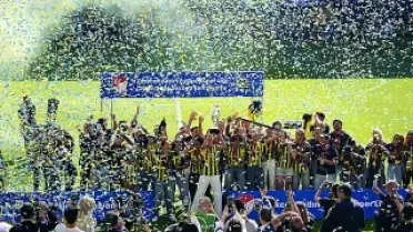 Fenerbahçe arsaVev, Kadın Futbol Süper Ligi'nde Şampiyon Oldu