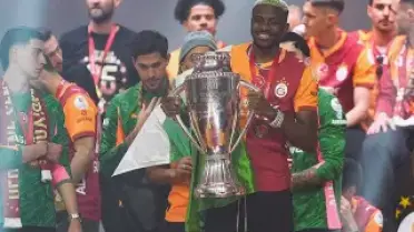 Galatasaray, 26. Şampiyonluğunu 'Dört Dörtlük Gece' ile Kutladı
