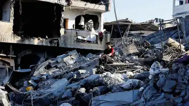 Gazze'de İsrail Saldırısı: Bir Bebek ve Ailesi Hayatını Kaybetti