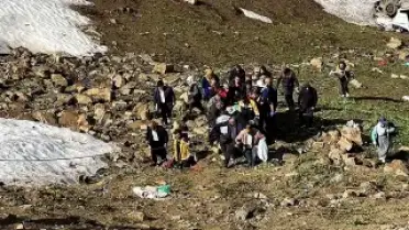 Hakkari Yüksekova'da Minibüs Uçuruma Yuvarlandı: 1 Ölü, 7 Yaralı