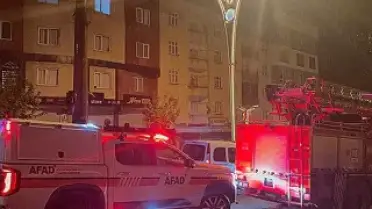 Hakkari'de Yapısal Hasar Riski Nedeniyle 6 Bina Tahliye Edildi