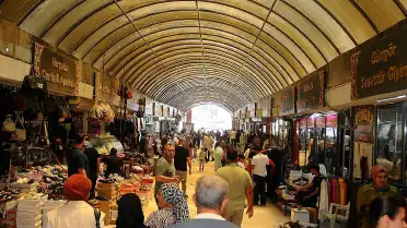 Hatay'da Kurban Bayramı Alışverişi İçin Prefabrik Uzun Çarşı'ya Yoğun İlgi