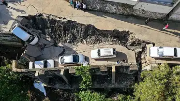 Hatay'da Sel Felaketi: 3 Ölü, 2 Kayıp Var, Eğitim Tatil Edildi