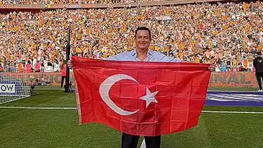 Hull City'de Tarihi Başarı: Başkan Acun Ilıcalı Taraftarlarla Buluştu