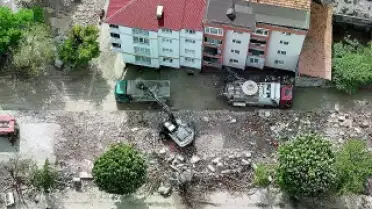 İş Makinesi Operatörü M.Ç., Selde 30'dan Fazla Kişiyi Kurtardı