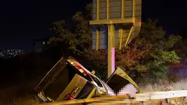 İzmir'de Feci Kaza: 2 Kişi Hayatını Kaybetti