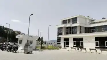 İzmir'de Şantiyede Yanmış Kadın Cesedi Bulundu, Bir Kişi Gözaltına Alındı
