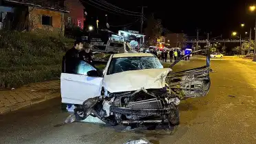 Kırıkkale'de Çekiciye Çarpan Otomobilde 1 Kişi Hayatını Kaybetti