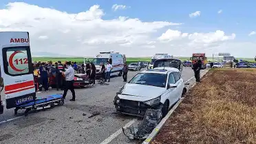 Konya'da Trafik Kazası: 5 Yaralı
