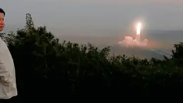 Kuzey Kore Lideri Kim Jong-un'a Suikast Girişimi Olursa Otomatik Nükleer Saldırı Devreye Girecek