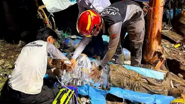 Laos'ta Mağarada Mahsur Kalan 5 Define Avcısı Kurtarıldı, 2 Kişi Aranıyor