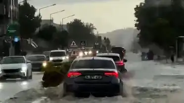 Lüleburgaz'da Şiddetli Sağanak Yağış Hayatı Olumsuz Etkiledi