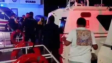 Marmaris Açıklarında Teknede Rahatsızlanan 4 Kişi Tıbbi Tahliyeyle Kurtarıldı
