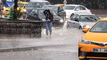 Meteoroloji'den 15 İle Kuvvetli Yağış Uyarısı