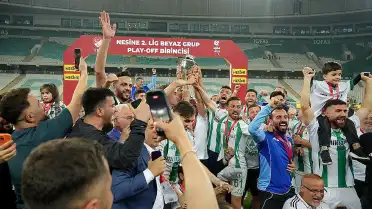 Muğlaspor, penaltılarla 1. Lig'e yükseldi