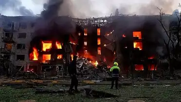 Rusya'dan Ukrayna'ya Balistik Füze Saldırısı: En Az 4 Ölü