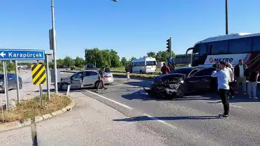 Sakarya'da Zincirleme Kaza: 5 Kişi Yaralandı, 3'ü Çocuk