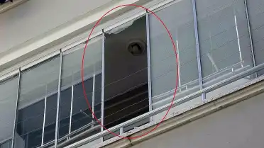 Samsun İlkadım'da 25 Kiloluk İnsansız Hava Aracı Evlerin Üzerine Düştü, Üç Binada Hasar Meydana Geldi
