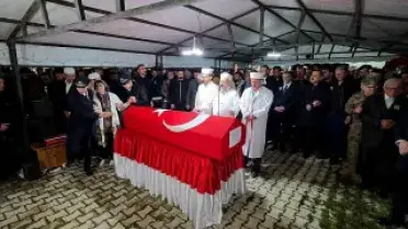 Şehit Polis Memuru E.K., Van'da Gözyaşlarıyla Toprağa Verildi