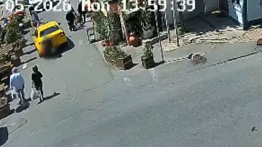 Şişli'de Geri Manevra Yapan Taksi, Yürüyen Kadının Altında Kaldı