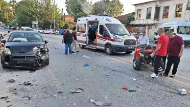 Tarsus'ta ATV ile otomobil çarpıştı: 1 yaralı