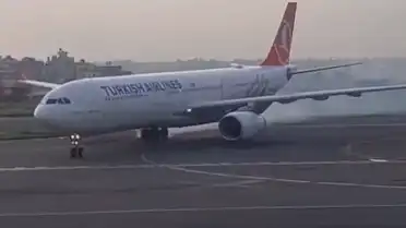 THY uçağında tahliye: İniş takımlarında duman paniği