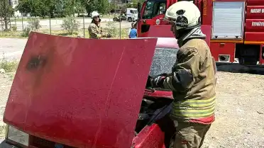 TOFAŞ'ın motoru alev aldı, araç hasar gördü