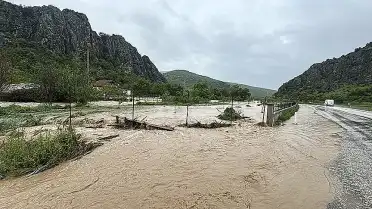 Tokat'ta Dere Taştı: Evler ve Araziler Sular Altında Kaldı