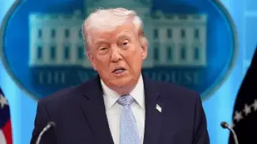 Trump, İran Saldırısını Ertelerken Müzakerelerin Devam Ettiğini Duyurdu